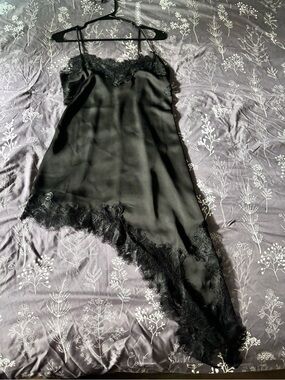 H&M Black Lace-Trim Asymmetric Slip SMALL